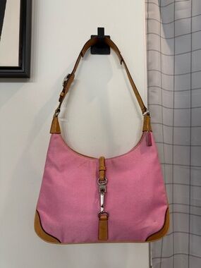 Vintage (2002) Coach Hampton Hobo Clip Shoulder Bag- Pink